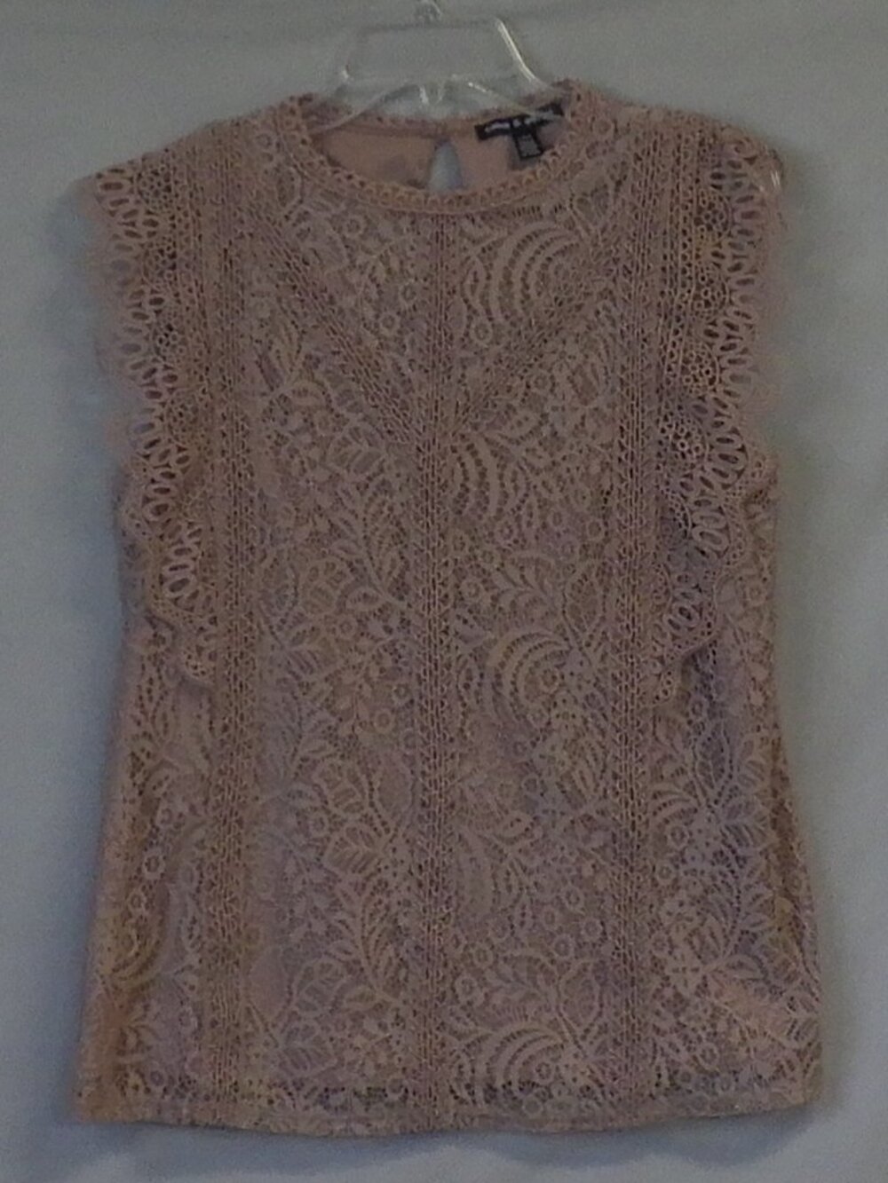Cable & Gauge Mauve Lace Sleeveless Top